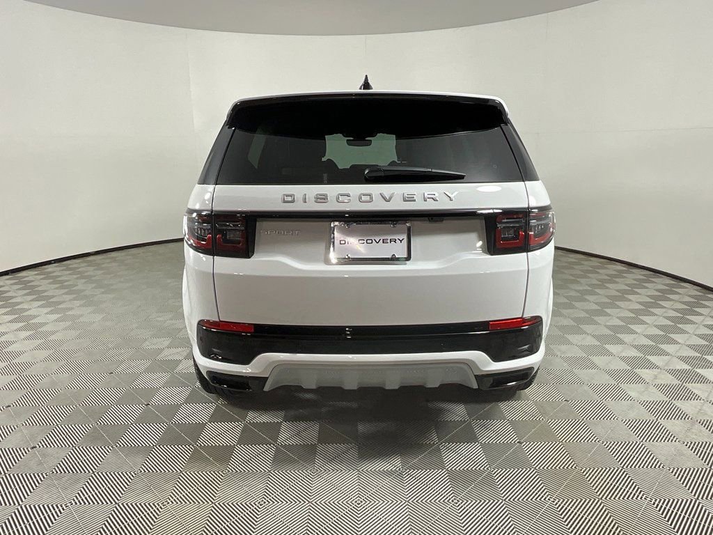 Used 2025 Land Rover Discovery Sport S image 8