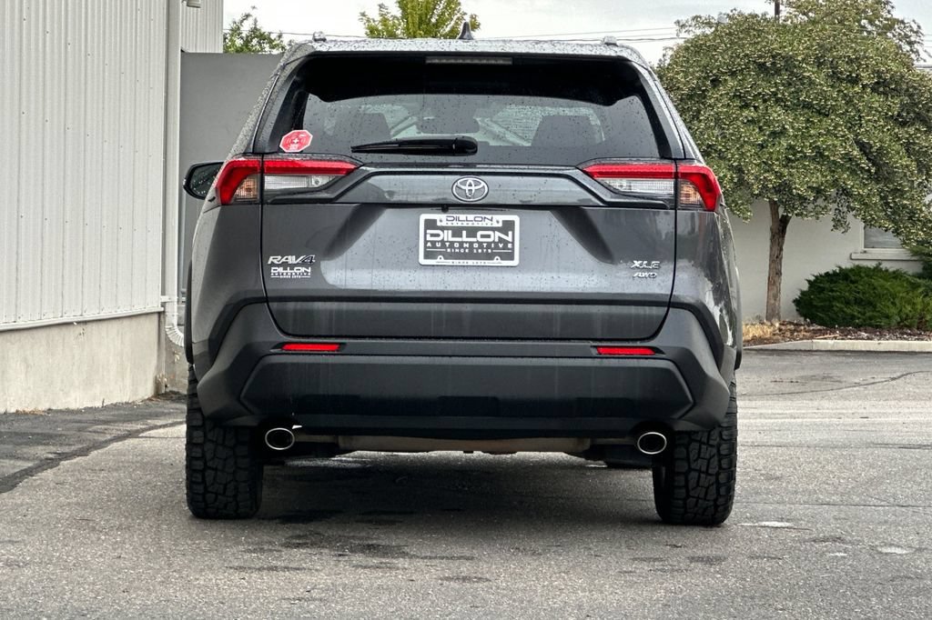 Used 2025 Toyota RAV4 XLE AWD/4WD image 8