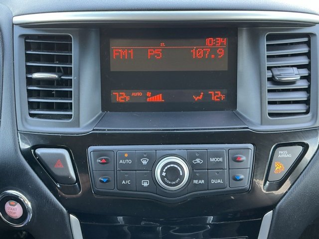 Used 2016 Nissan Pathfinder S image 11