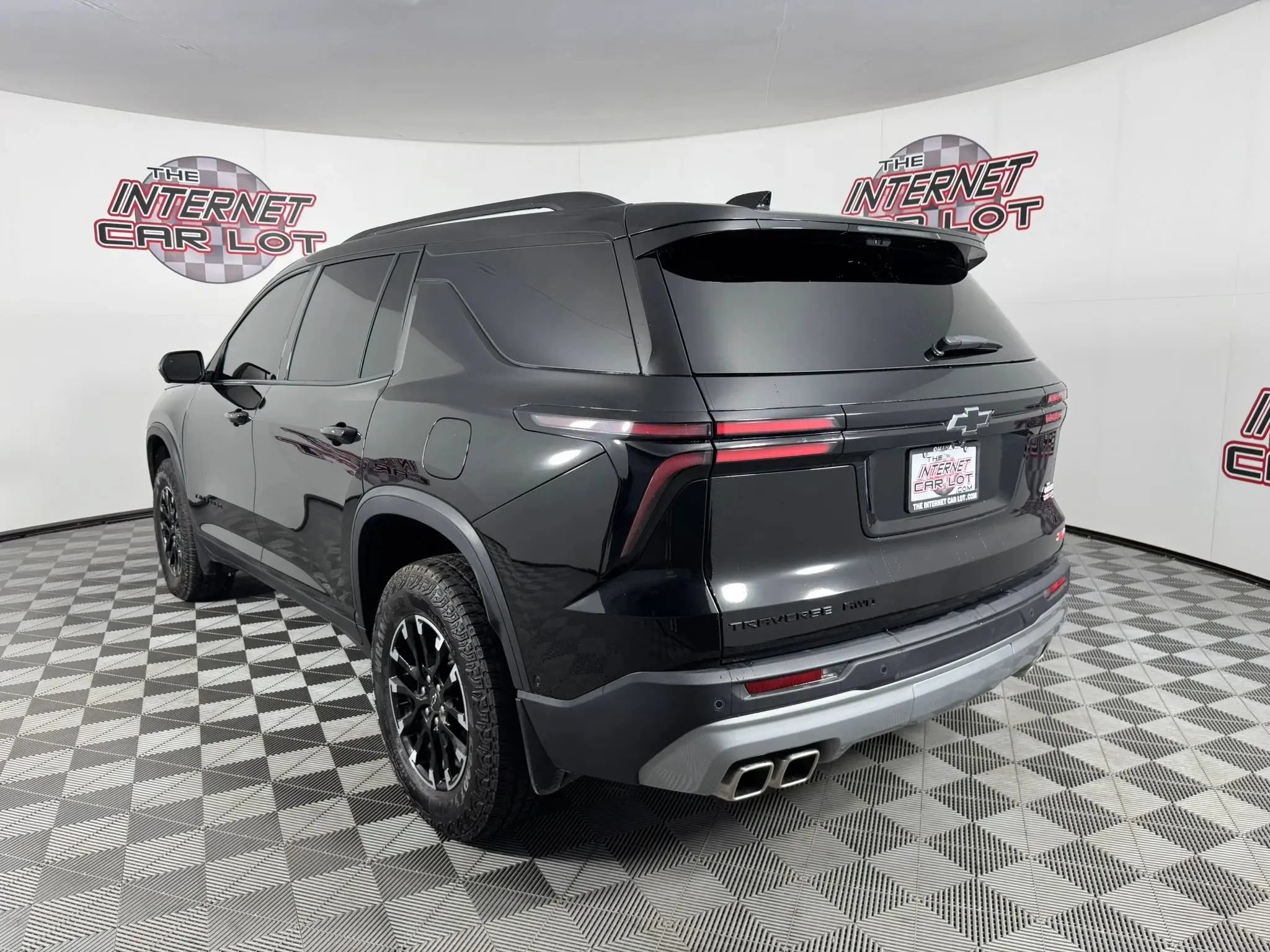 Used 2025 Chevrolet Traverse Z71 w/ Enhanced Driving Package AWD/4WD image 5