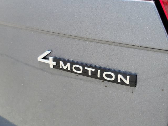 Used 2024 Volkswagen Tiguan SE R-Line AWD/4WD image 8