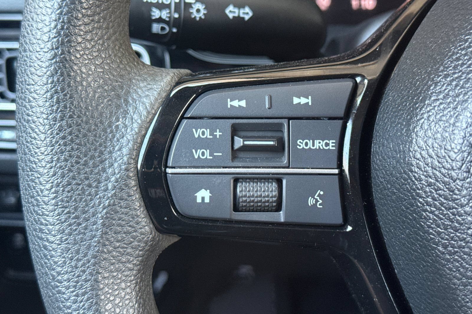 Used 2025 Honda Civic LX image 34