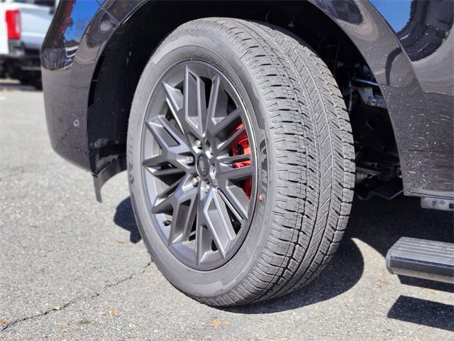 New 2025 Ford Expedition Max Platinum w/ Stealth Performance Package image 35