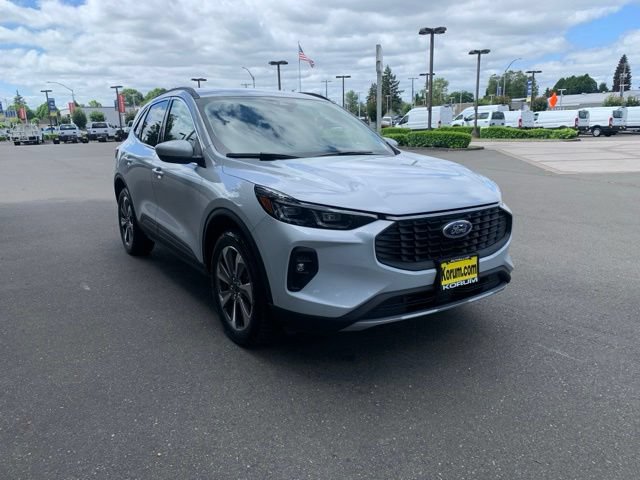 Used 2025 Ford Escape Platinum AWD/4WD image 9