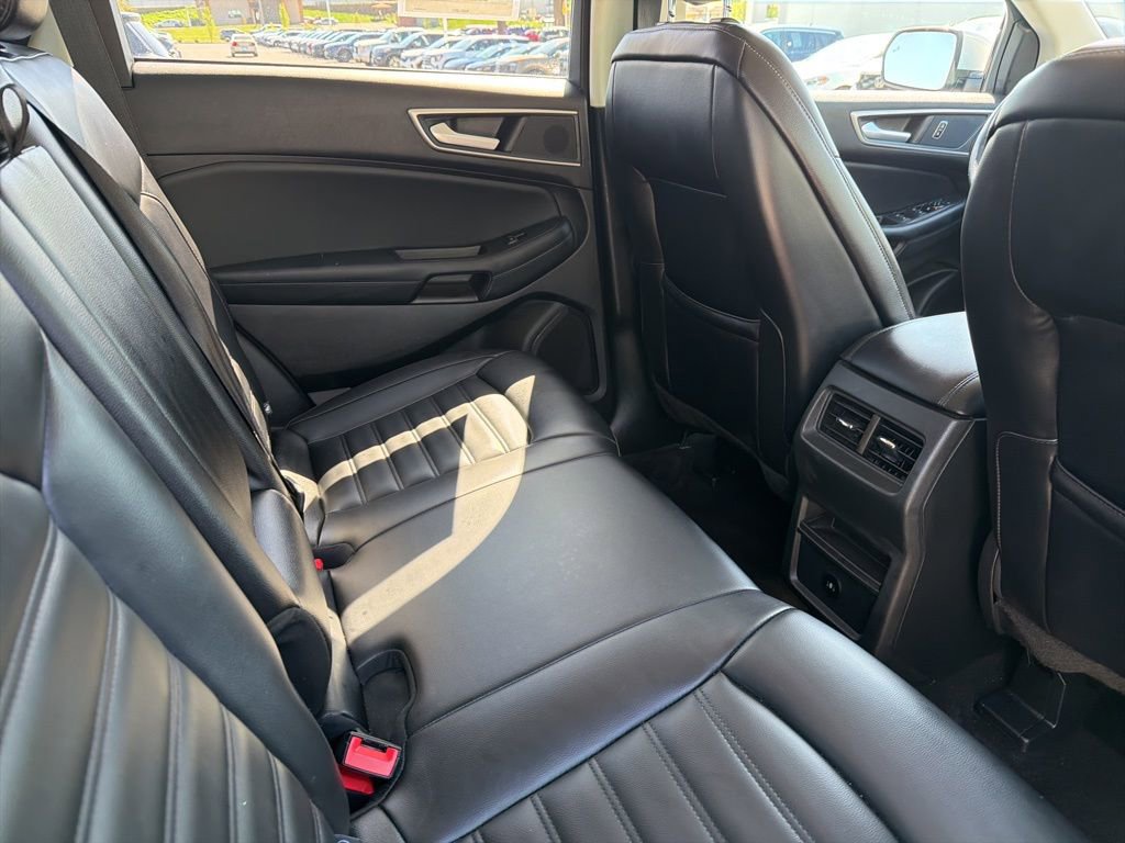 Used 2024 Ford Edge SEL AWD/4WD image 14