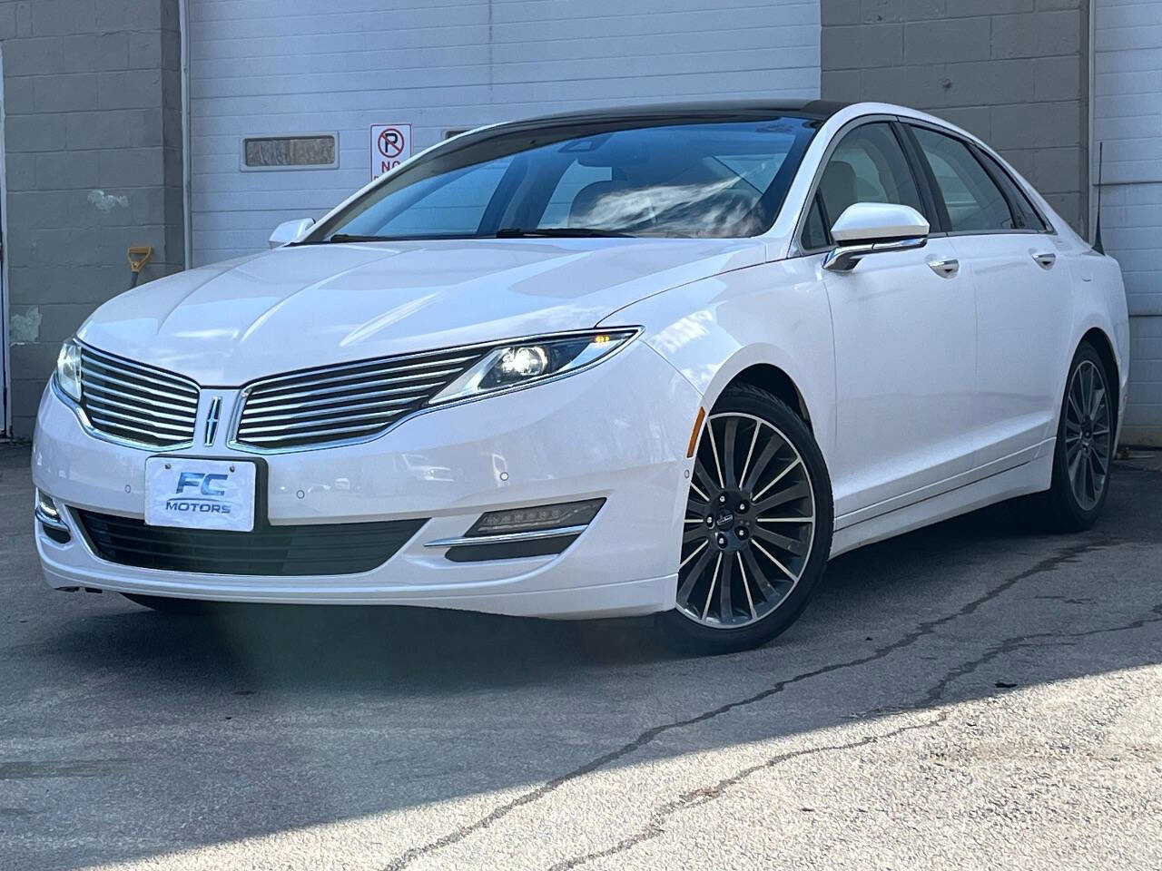 Used 2014 Lincoln MKZ Base AWD V6 4dr Sedan image 1