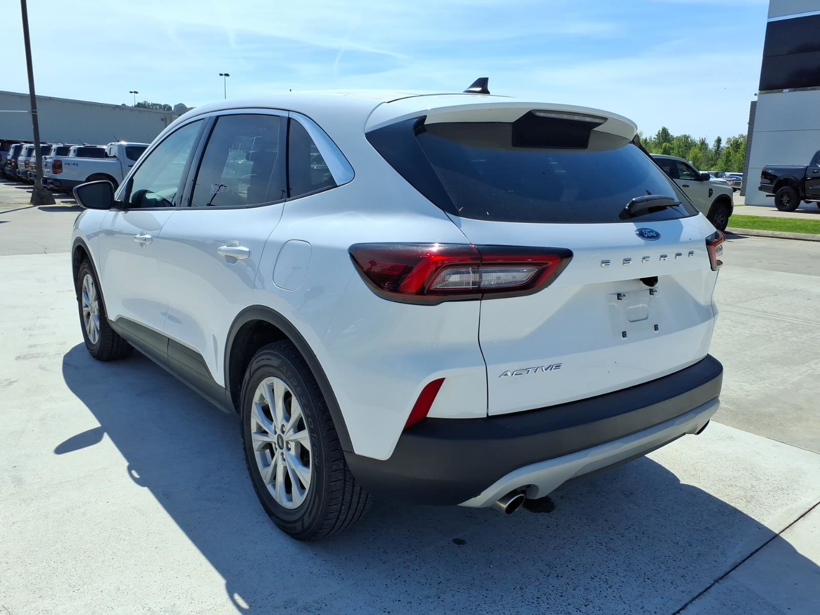 Used 2024 Ford Escape Active image 3