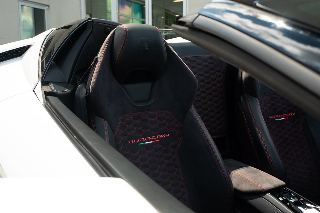 Used 2017 Lamborghini Huracan LP 610-4 AWD/4WD image 13
