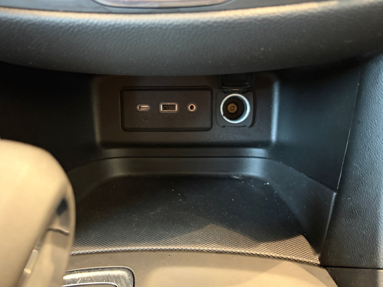 Used 2022 Chevrolet Equinox LT AWD/4WD image 26