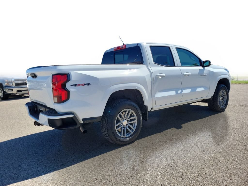 Used 2025 Chevrolet Colorado LT AWD/4WD image 4