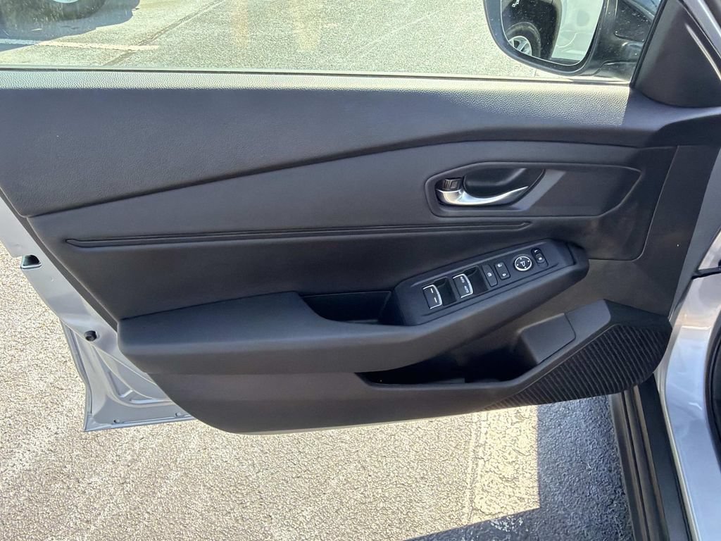 Used 2025 Honda Accord SE image 18