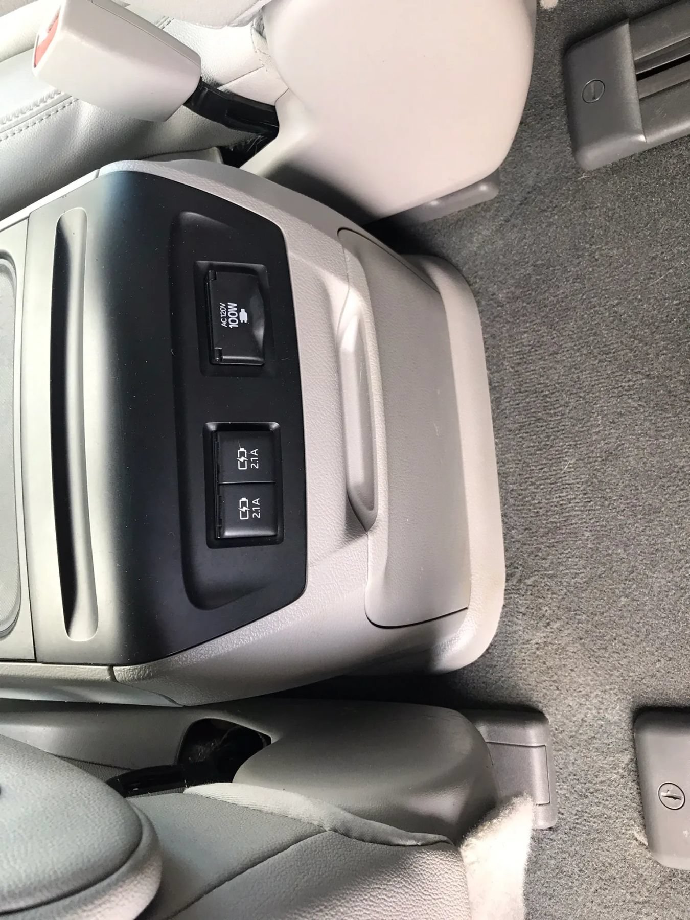 Used 2019 Toyota Sienna XLE AWD/4WD image 31
