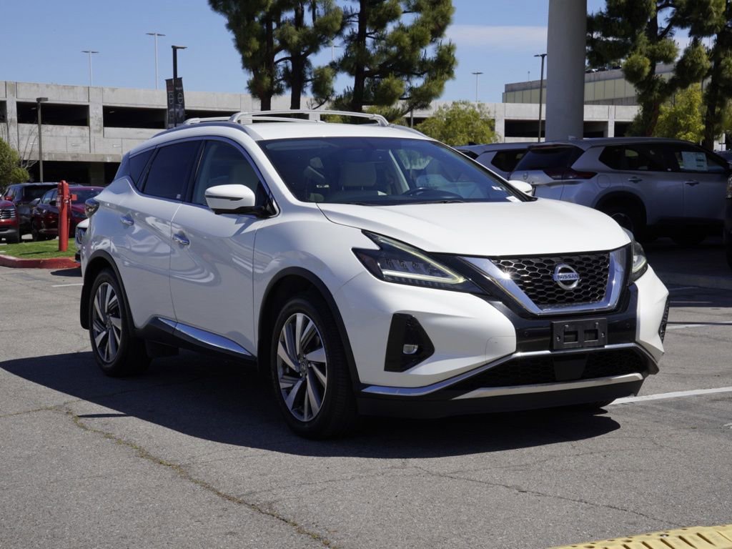 Used 2019 Nissan Murano SL w/ Cargo Package FWD image 2
