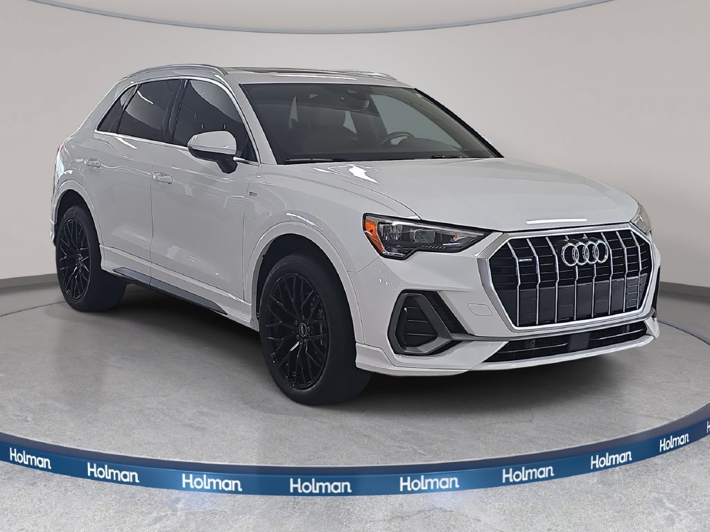 Used 2021 Audi Q3 2.0T Premium w/ Convenience Package AWD/4WD image 4