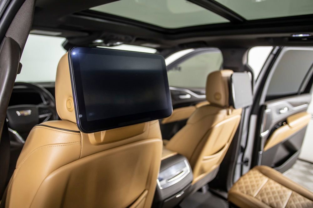 Used 2021 Cadillac Escalade ESV Premium Luxury w/ Driver Assist Tech Package image 30