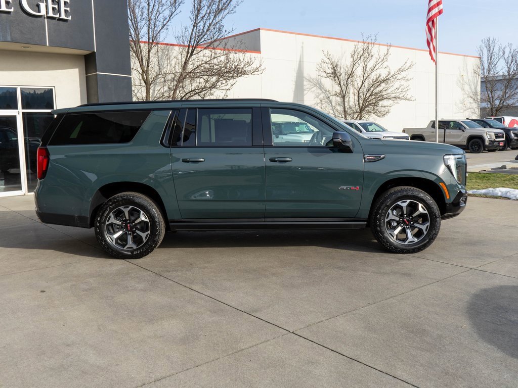 New 2026 GMC Yukon XL AT4 w/ AT4 Premium Package image 8