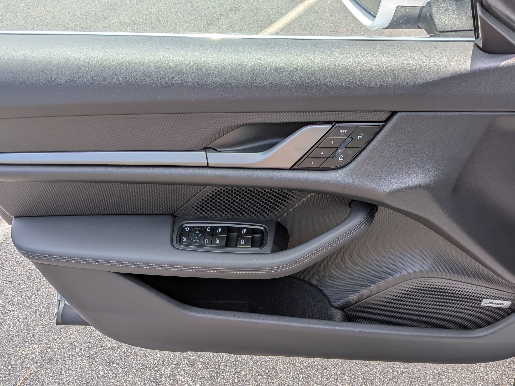 New 2026 Porsche Taycan 4S AWD/4WD image 22