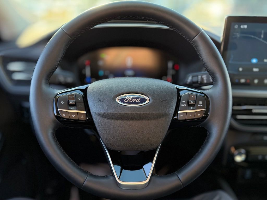 Used 2023 Ford Escape SE image 9