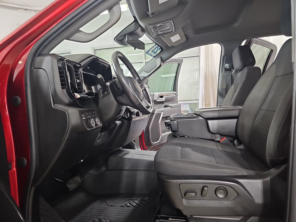 Used 2022 Chevrolet Silverado 1500 RST AWD/4WD image 18