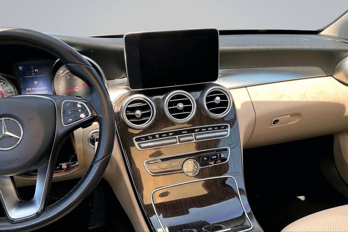 Used 2017 Mercedes-Benz C 300 Sedan image 6