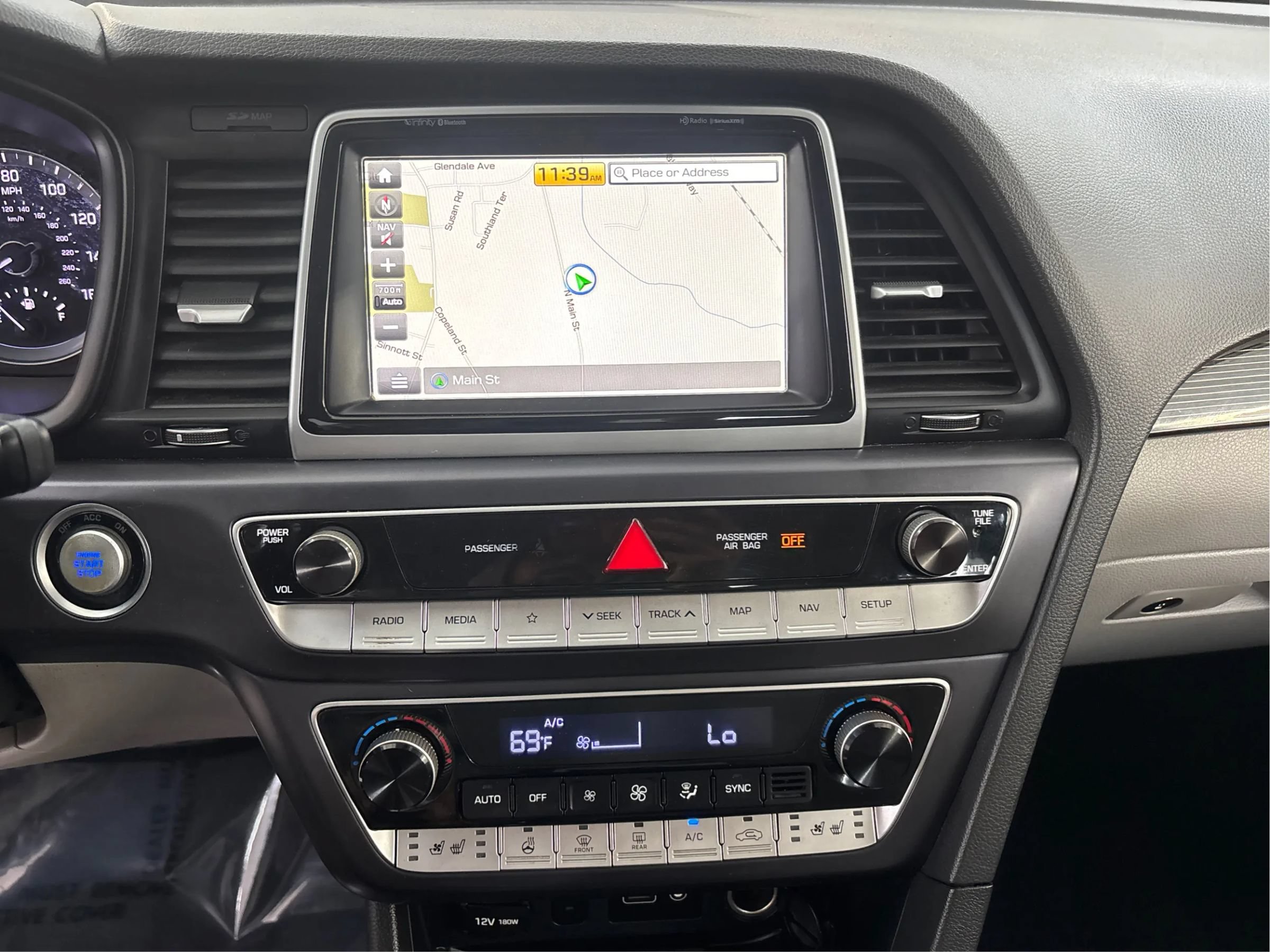 Used 2018 Hyundai Sonata Limited w/ Limited Ultimate Package 03 FWD image 35