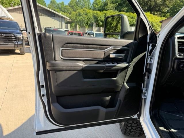 Used 2024 RAM 3500 SLT w/ Quick Order Package 2YG SLT AWD/4WD image 17