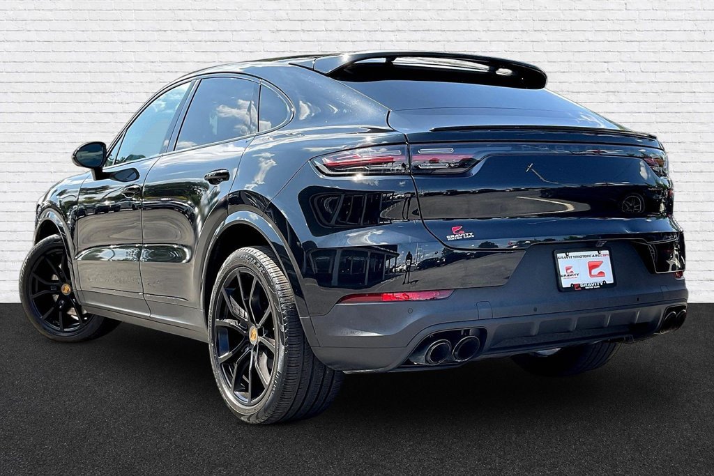 Used 2023 Porsche Cayenne S AWD/4WD image 4