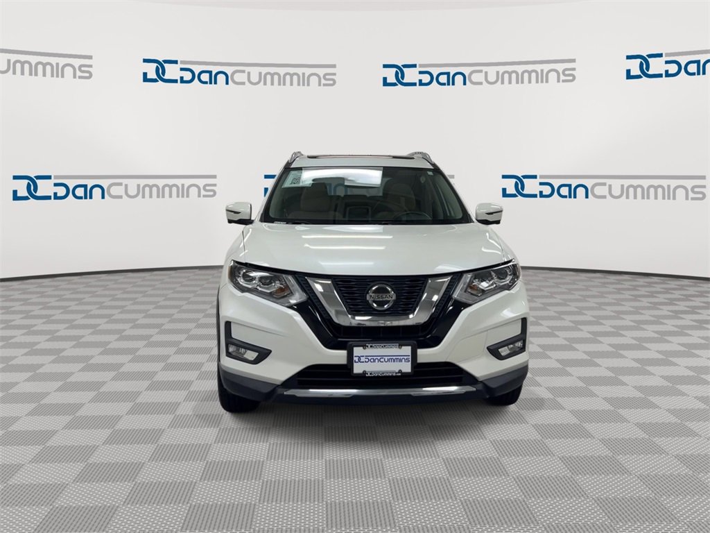 Used 2019 Nissan Rogue SL w/ Premium Package image 3