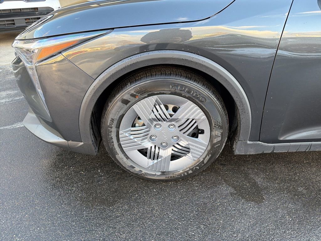 New 2025 Kia K4 LX image 12