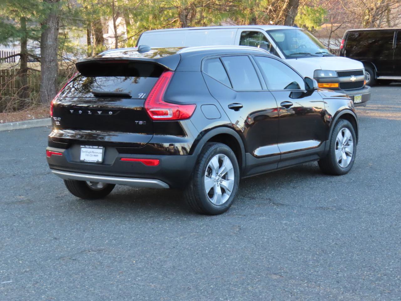 Used 2022 Volvo XC40 T5 Momentum image 19