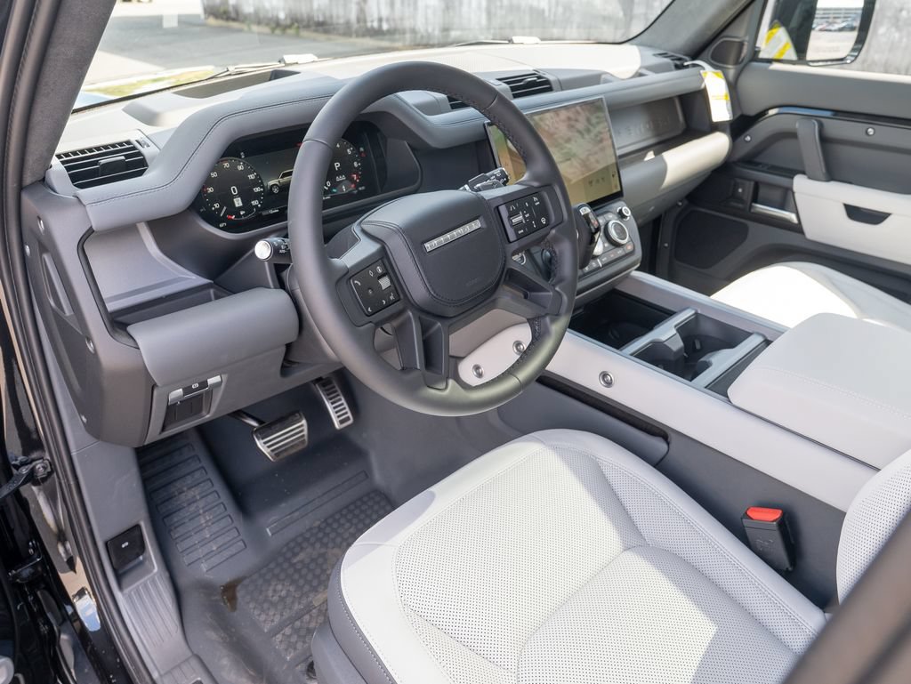 New 2026 Land Rover Defender 110 V8 AWD/4WD image 11