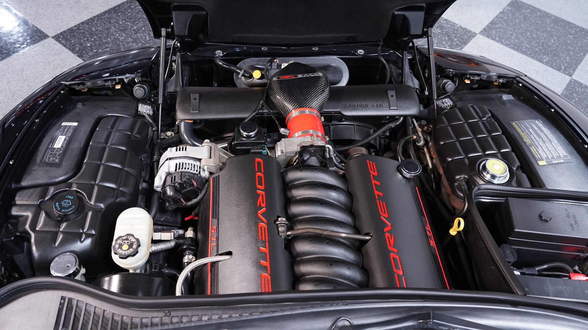 Used 2000 Chevrolet Corvette Coupe image 3