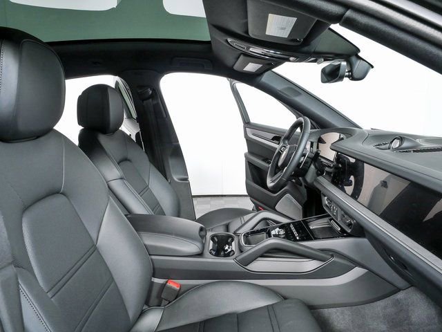 New 2026 Porsche Cayenne S image 24