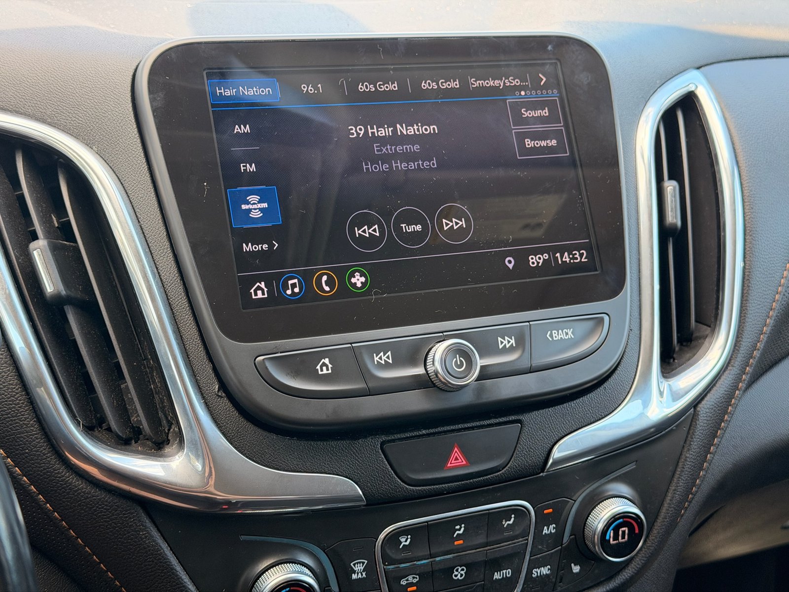 Used 2019 Chevrolet Equinox Premier AWD/4WD image 23