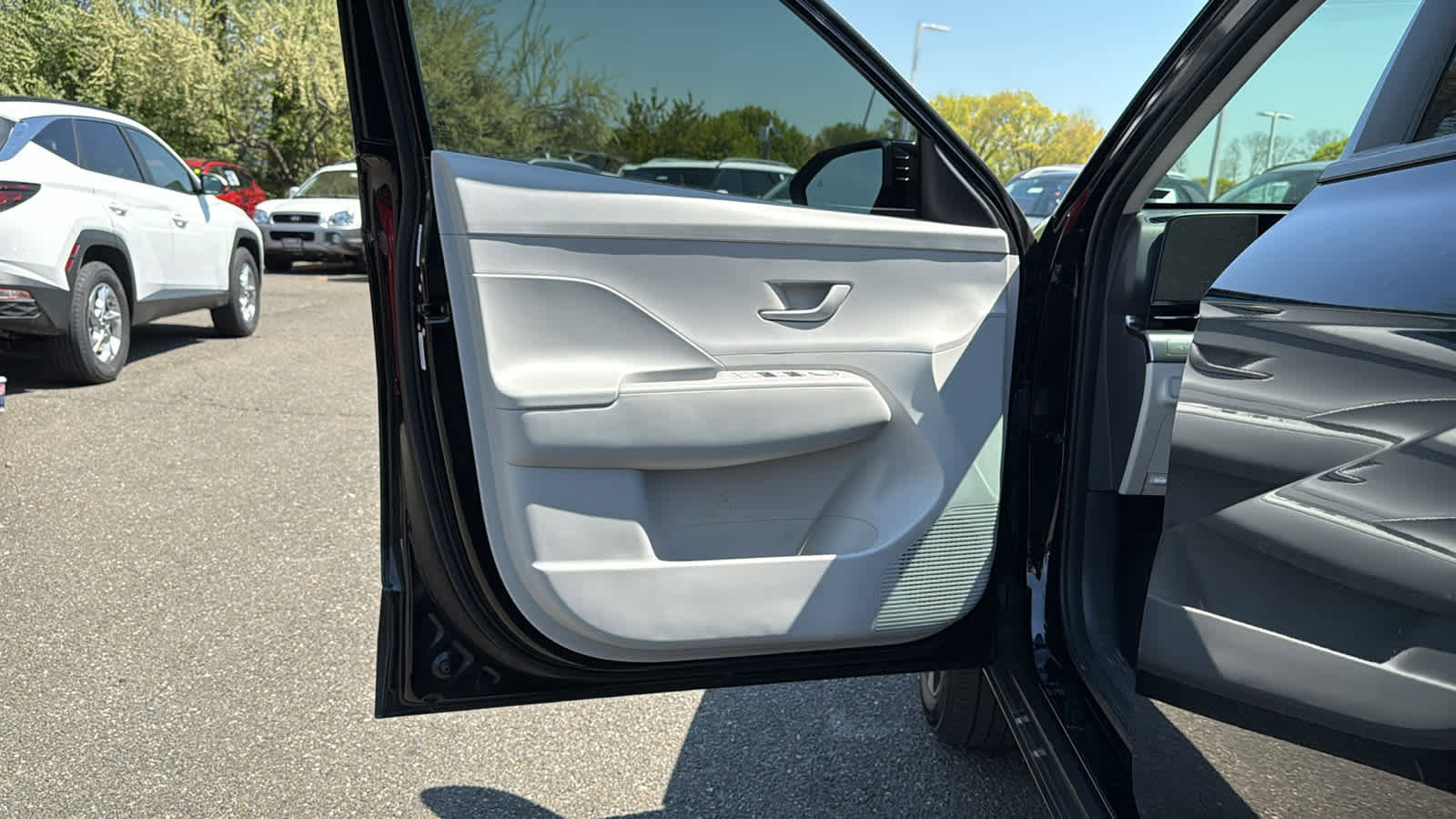 Used 2024 Hyundai Kona SEL AWD/4WD image 8