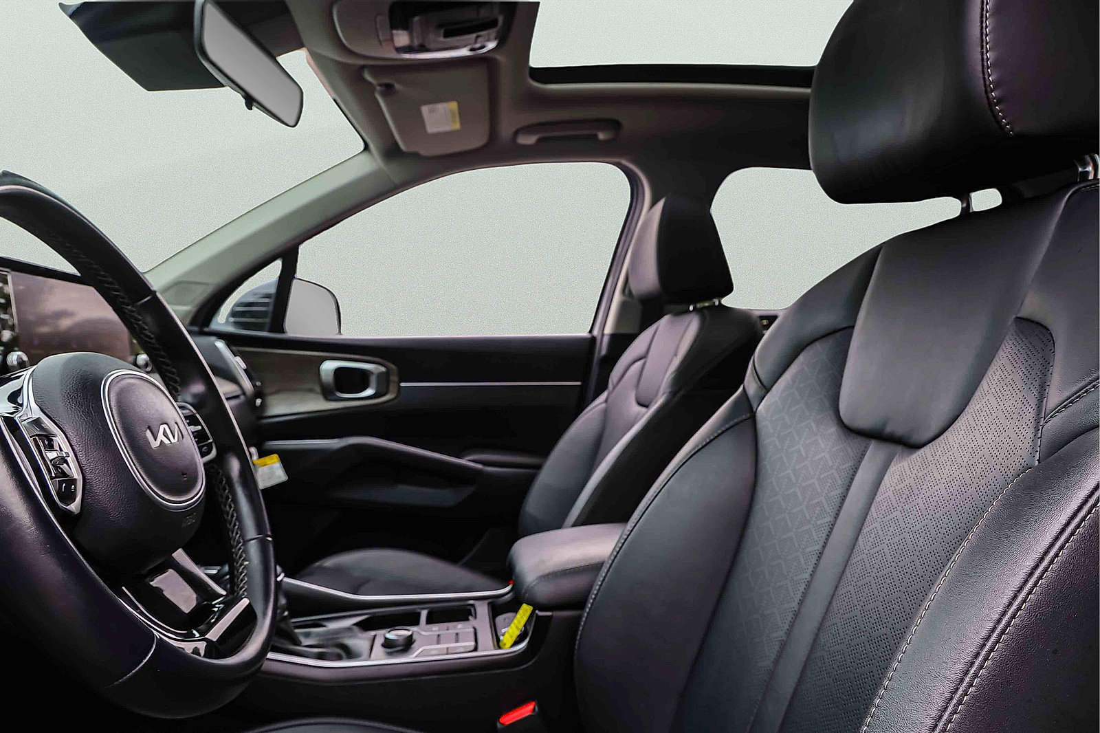 Certified 2023 Kia Sorento S w/ Panoramic Sunroof Package AWD/4WD image 9