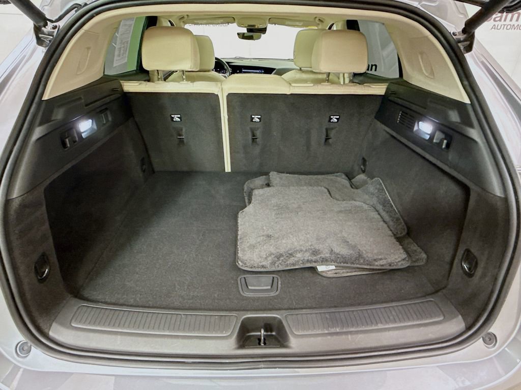 Used 2022 Buick Envision Avenir w/ Technology Package II image 28