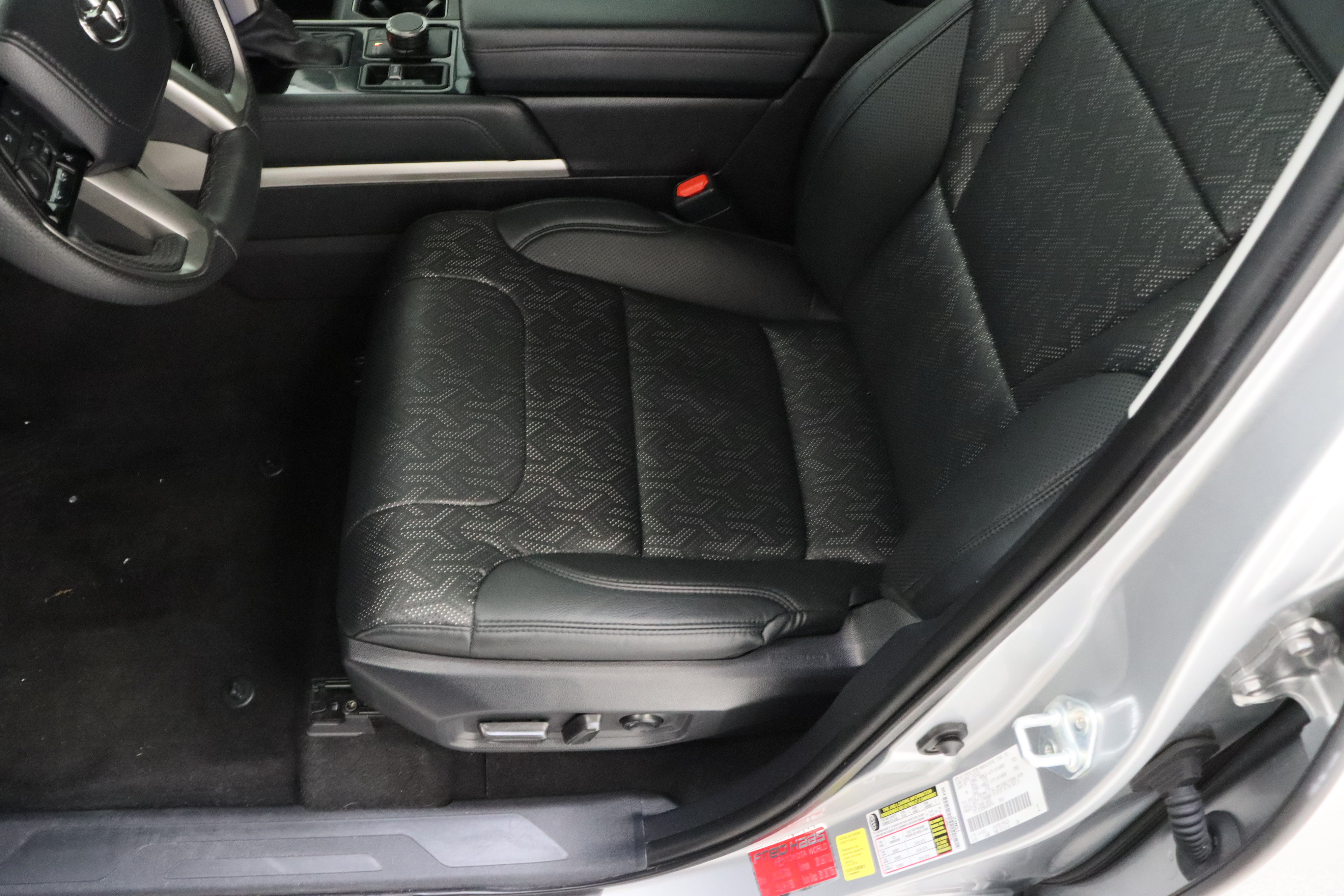 Used 2024 Toyota Tundra Limited w/ Power Package AWD/4WD image 15