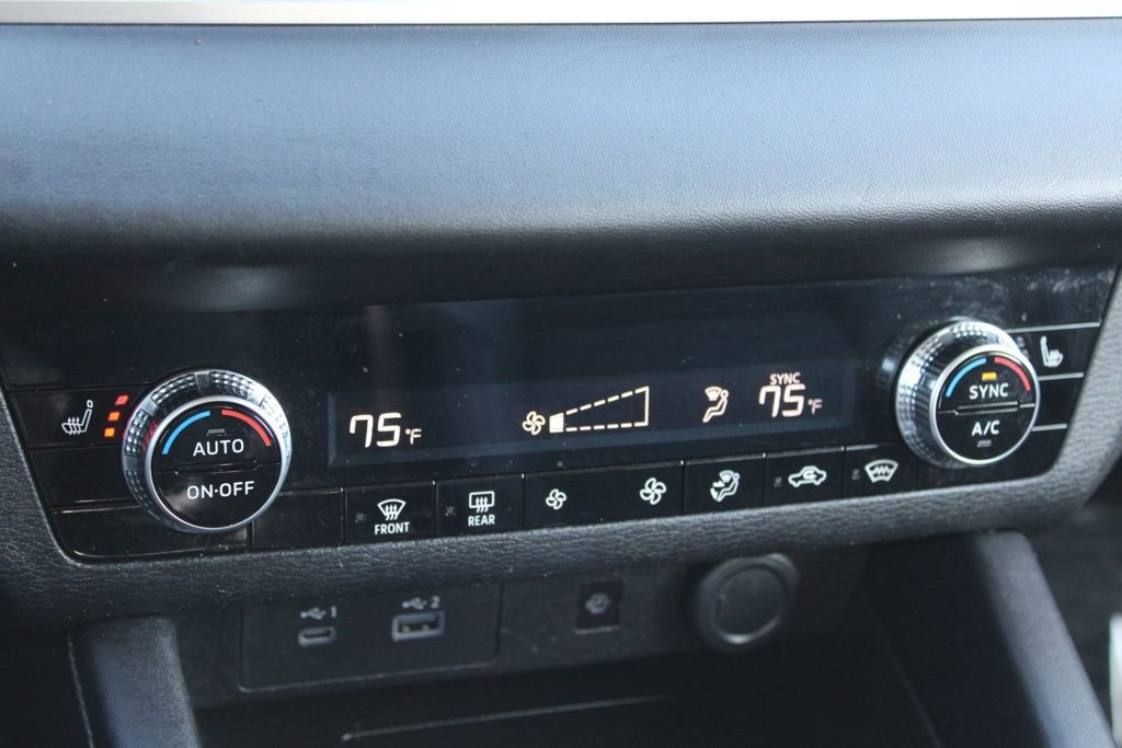 Used 2022 Mitsubishi Outlander SE image 38