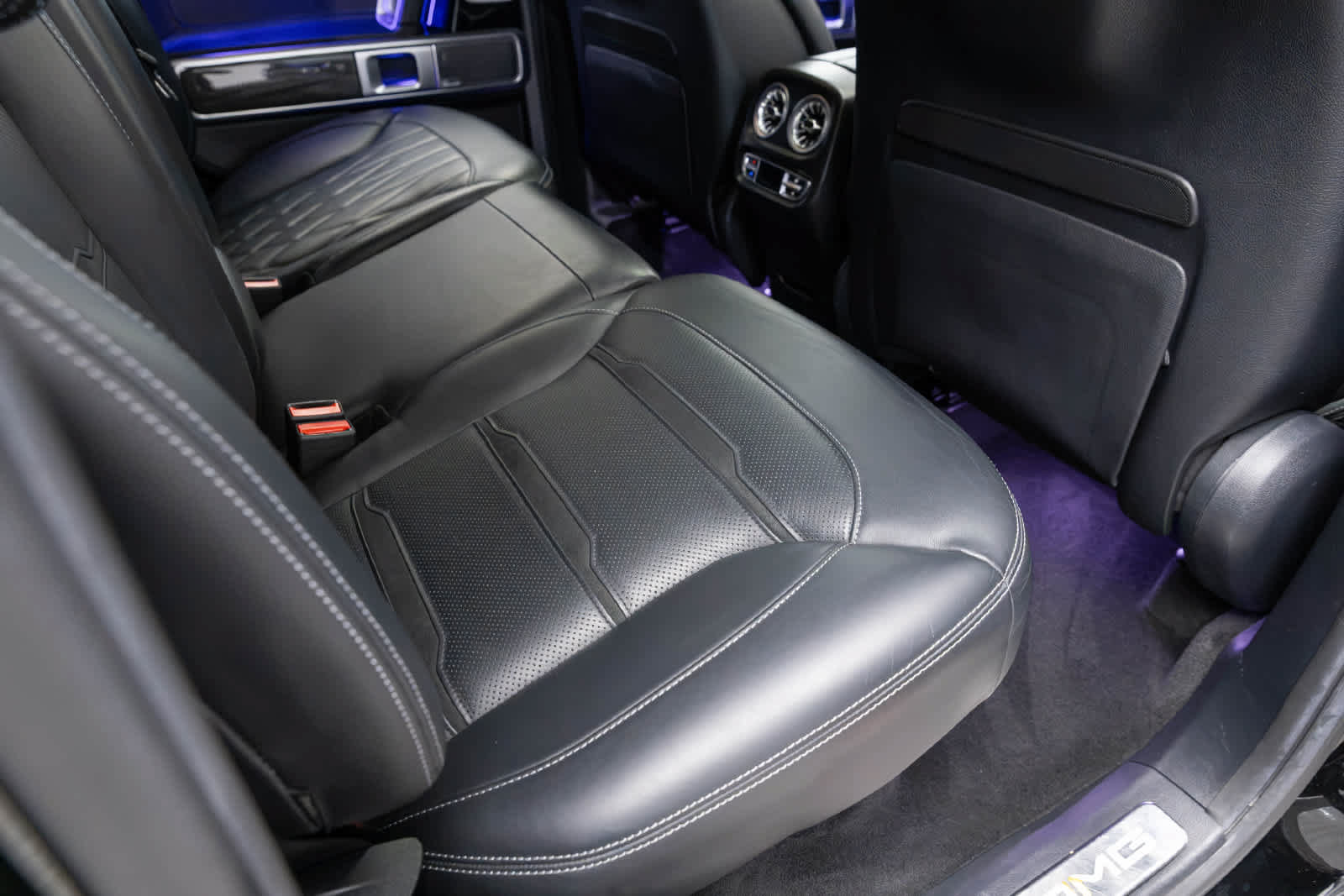 Used 2019 Mercedes-Benz G 63 AMG 4MATIC w/ Seat Comfort Package image 43