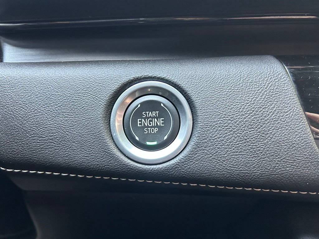 Used 2024 Cadillac Escalade Sport w/ Touring Package AWD/4WD image 33