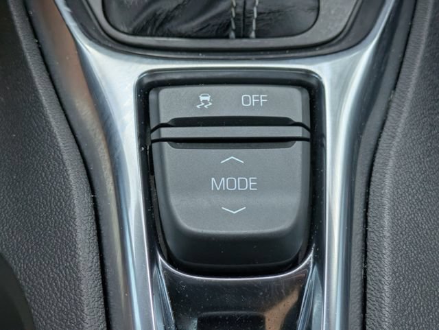Used 2023 Chevrolet Camaro LT RWD image 19