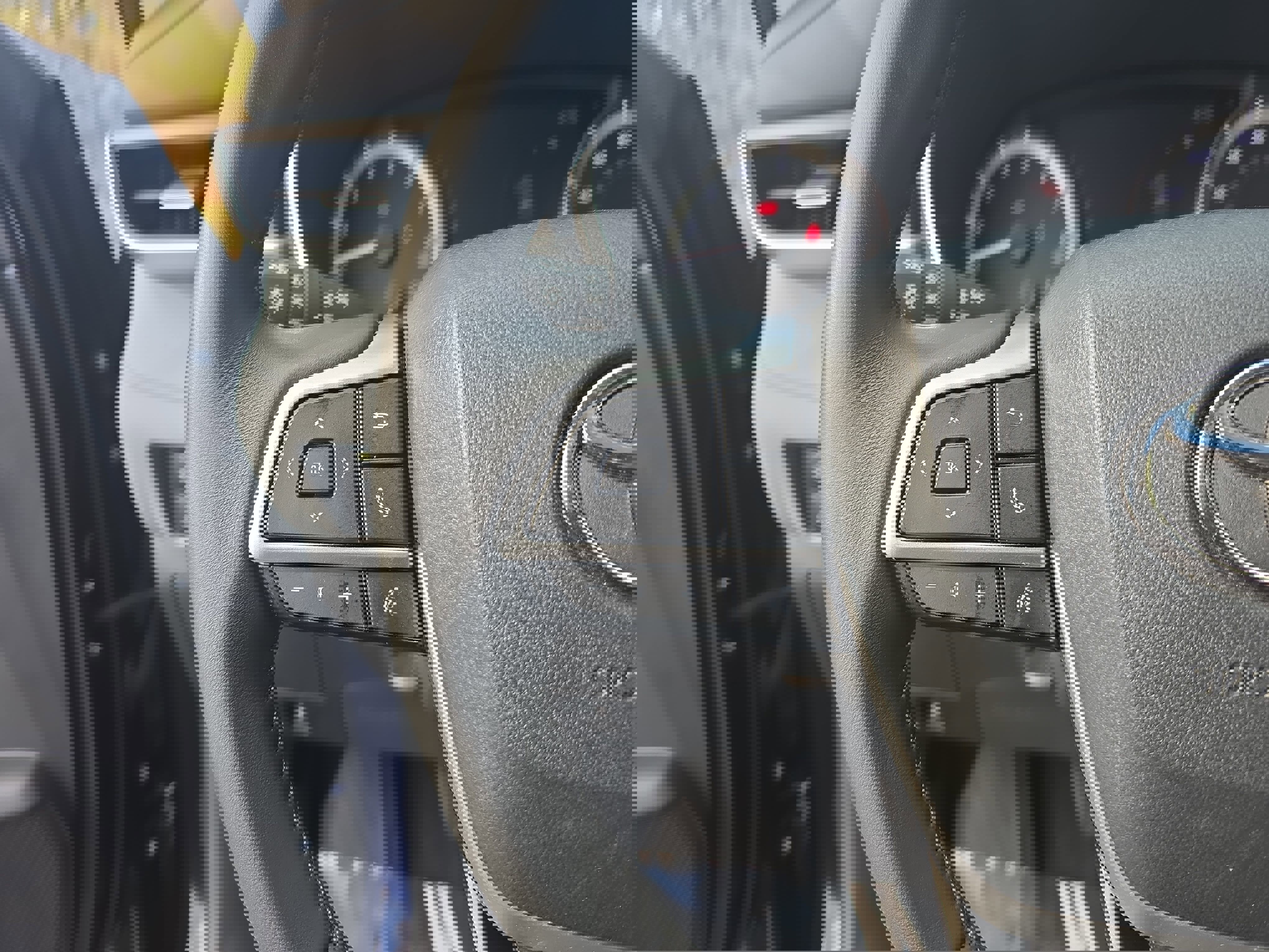 Used 2023 Toyota Highlander XLE image 16