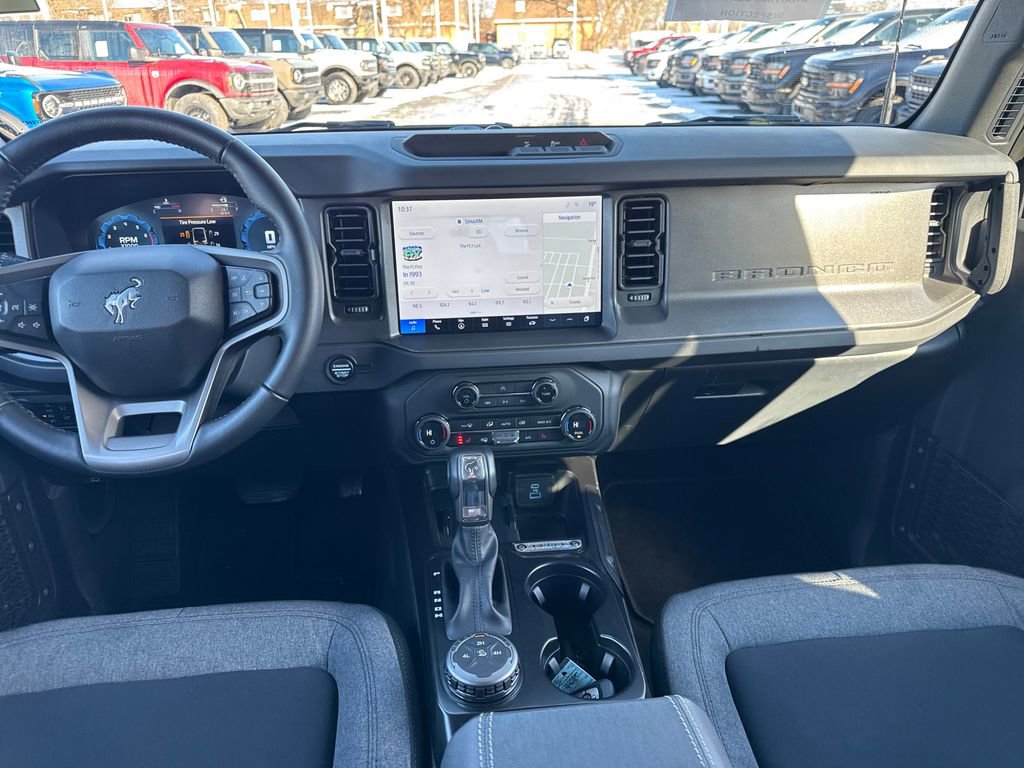 Used 2025 Ford Bronco Big Bend image 16