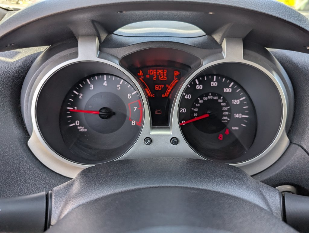 Used 2015 Nissan Juke SV w/ Technology Package AWD/4WD image 23