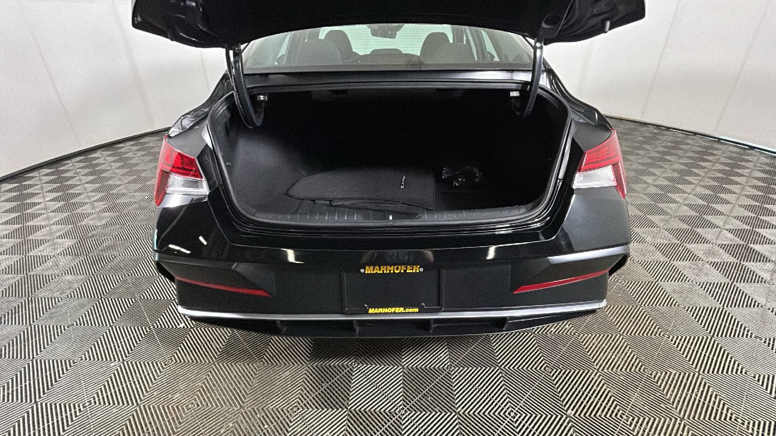 Certified 2024 Hyundai Elantra SEL w/ Convenience Package FWD image 33