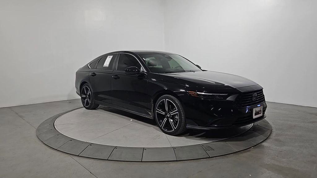 Used 2023 Honda Accord Sport image 7