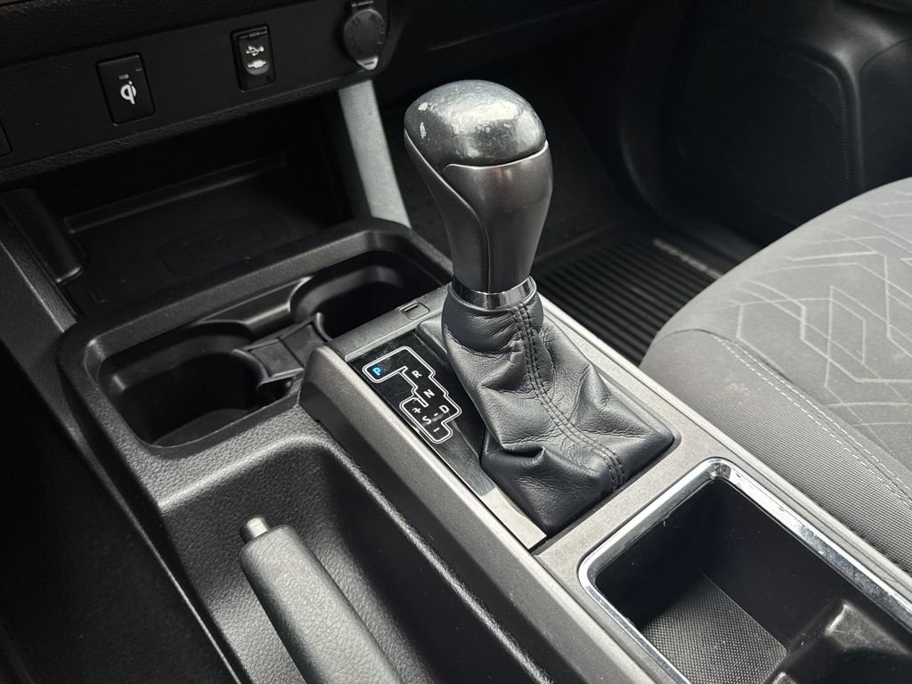 Used 2016 Toyota Tacoma TRD Off-Road w/ Towing Package image 26