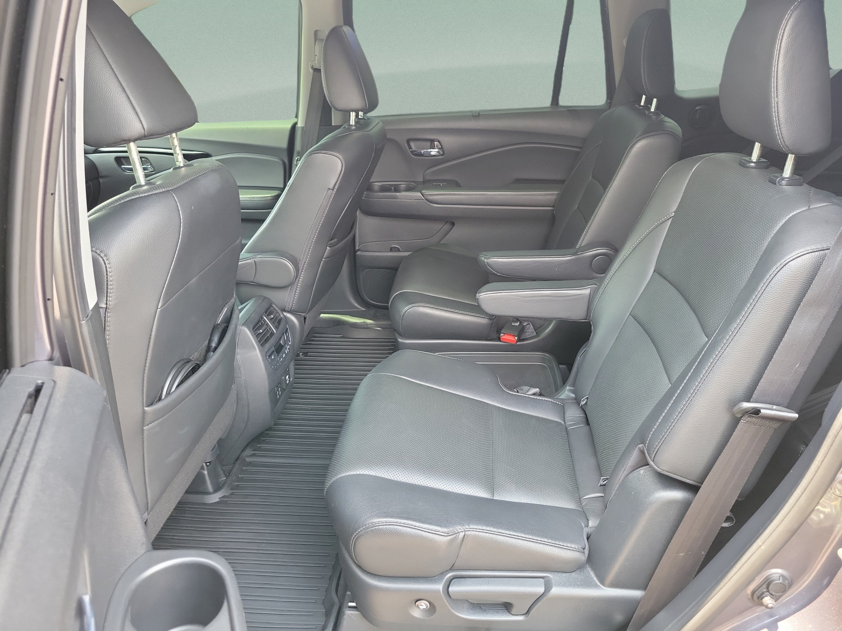 Certified 2019 Honda Pilot Elite image 9