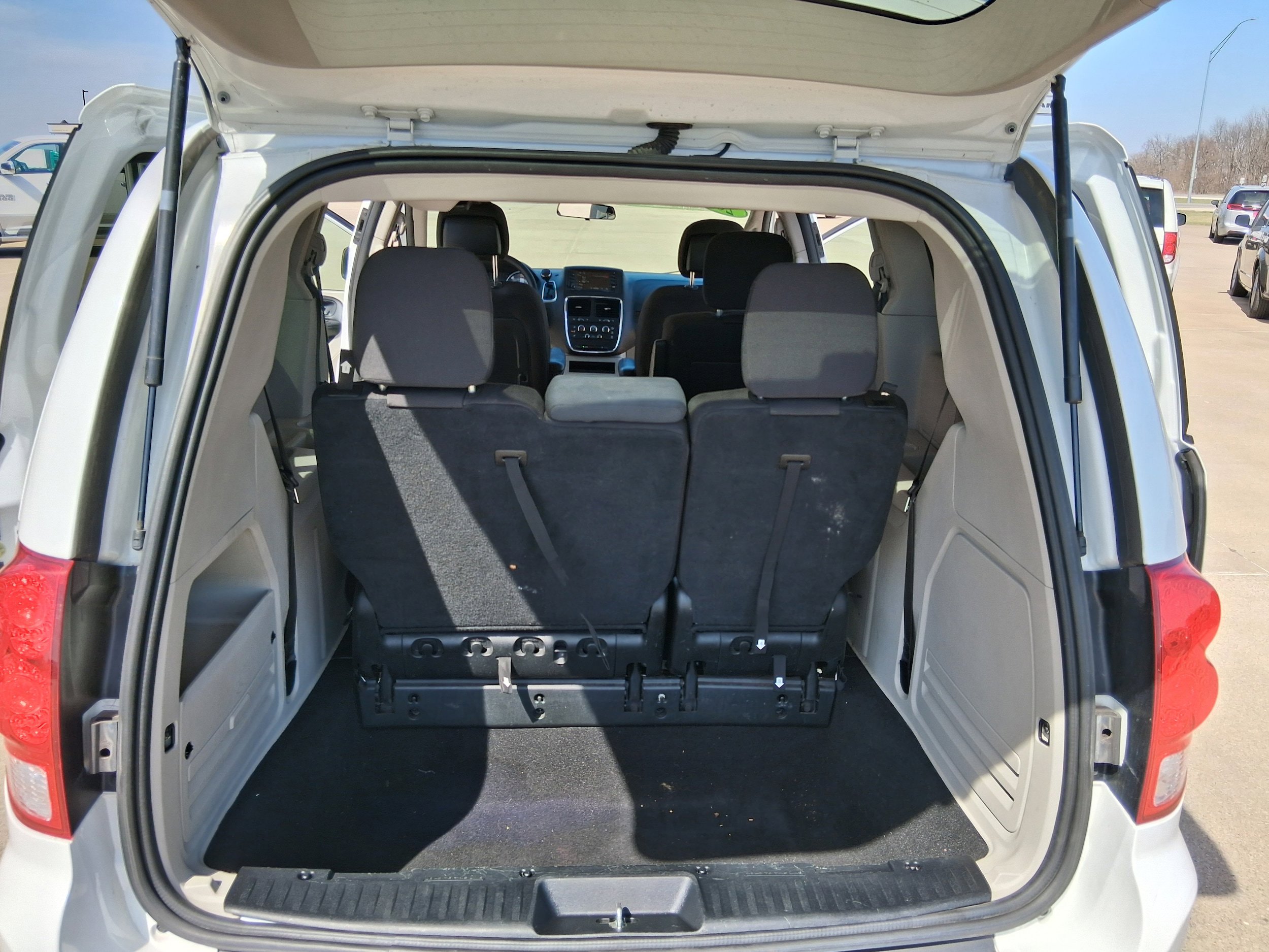 Used 2017 Dodge Grand Caravan SE w/ Power Window Group image 14
